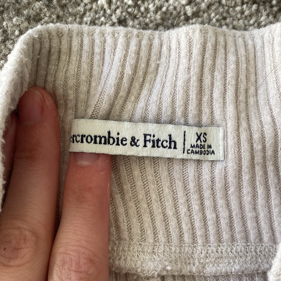 Ribbed Shorts - Picture 2 of 3